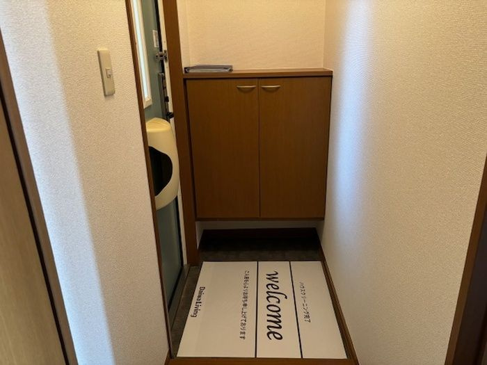 クレセント・モアの玄関