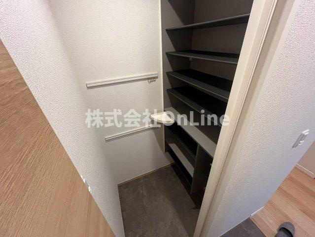 八尾市渋川町４丁目のアパートの収納