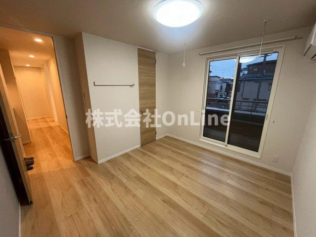 八尾市渋川町４丁目のアパートの洋室