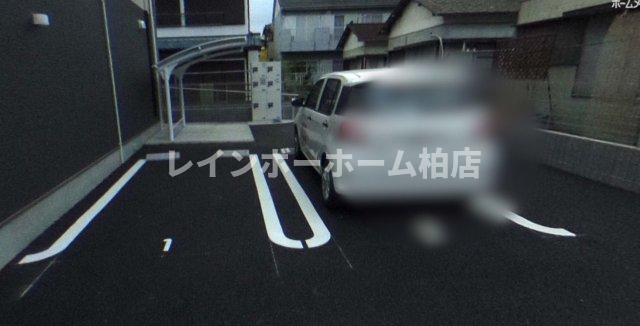 【仲介手数料：50％OFF】対象物件！の駐車場