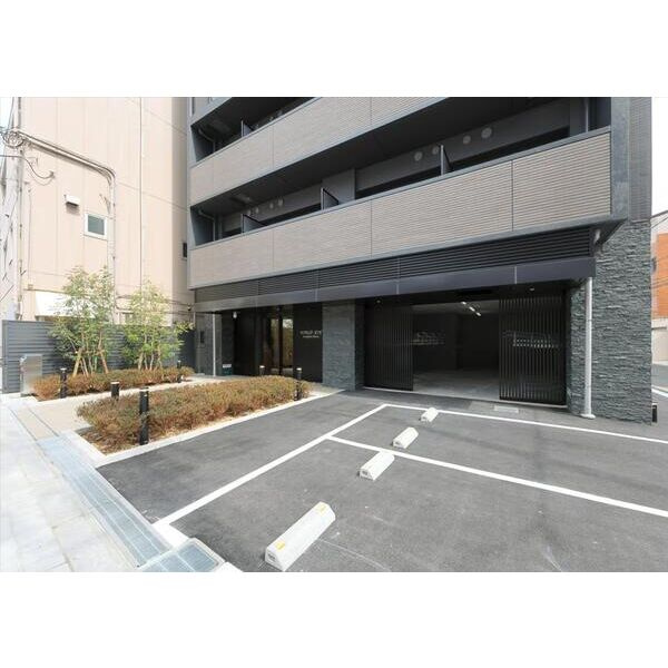 ワールドアイ都島駅前の駐車場