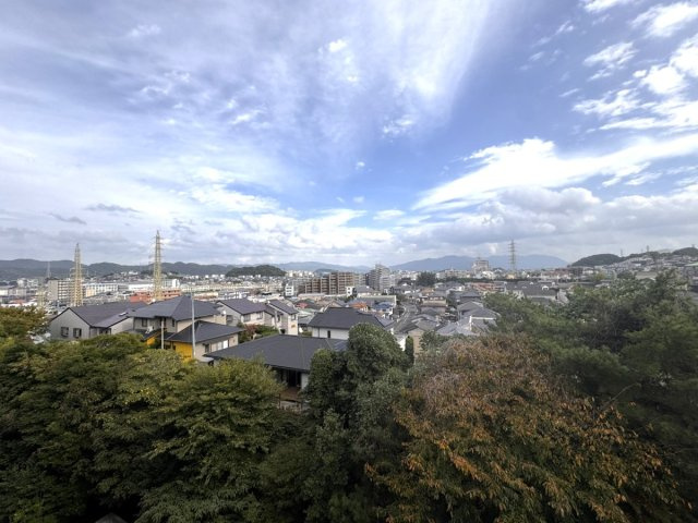 アンピール千早駅南の展望|光と風をたっぷり感じられるバルコニーが、毎日の暮らしに心地よいゆとりを与えます☆