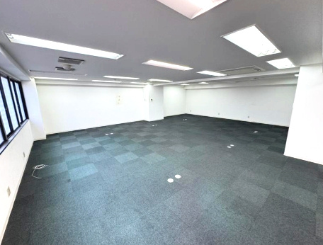 ＥＰＯ ＳＨＩＮＯＳＡＫＡ ＢＵＩＬＤＩＮＧの内装