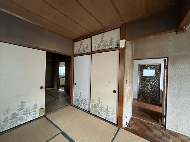 中古住宅　芥見南山1丁目の和室|1階　4.5帖(押入)