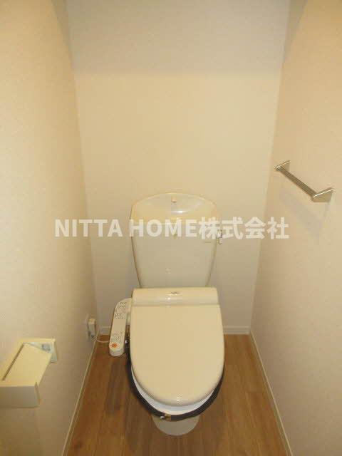 福知山市駒場新町１丁目のアパートのトイレ|温水洗浄付きのトイレです◇