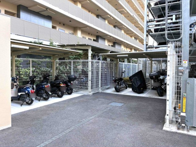 【駐車場】 | ライオンズ茨木総持寺ステーショングラン　オーナーチェンジ物件