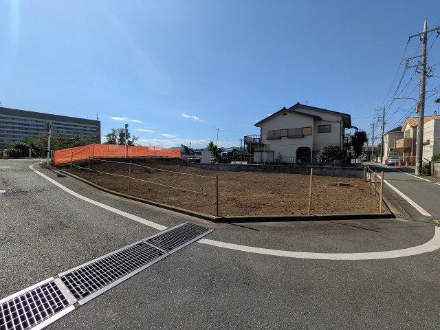 八王子市　中野上町　新築一戸建て　２期の外観|～西八王子駅徒歩22分　太陽光パネル標準搭載　並列3台駐車可能カースペース付き～
