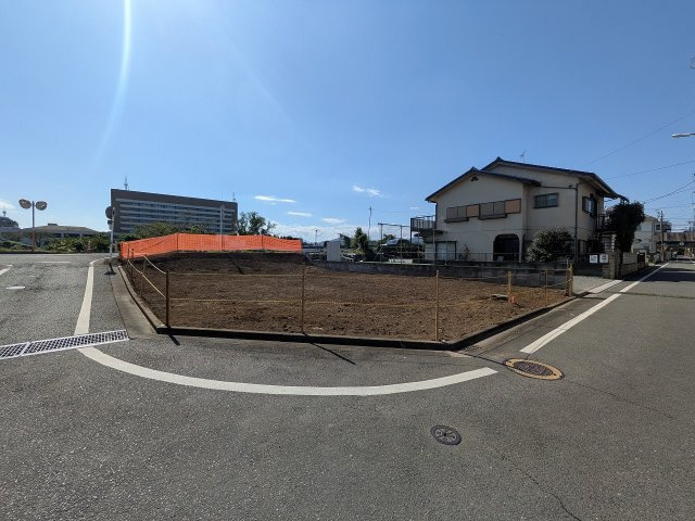 八王子市　中野上町　新築一戸建て　２期の駐車場|～並列3台駐車可能カースペース～