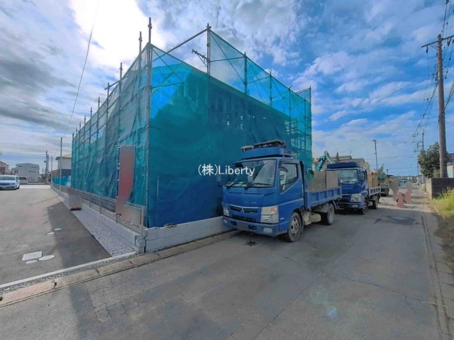 古河市諸川8期　新築戸建　１号棟の前面道路含む現地写真