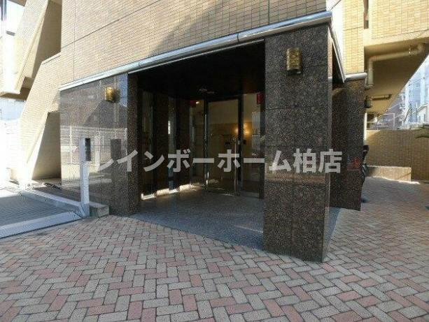 特典：仲介手数料が50％OFFです‼のエントランス|毎日通るエントランスはこのようになっています
