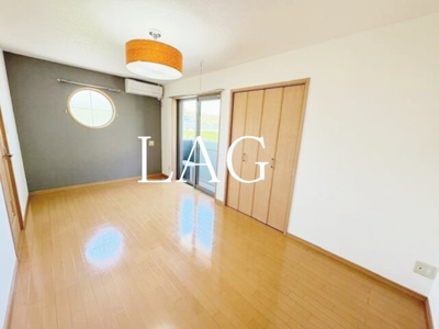 【居間・リビング】 | クオーレメゾン | 洋室のお部屋です。