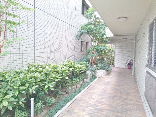 ブレスト我孫子町のエントランス
