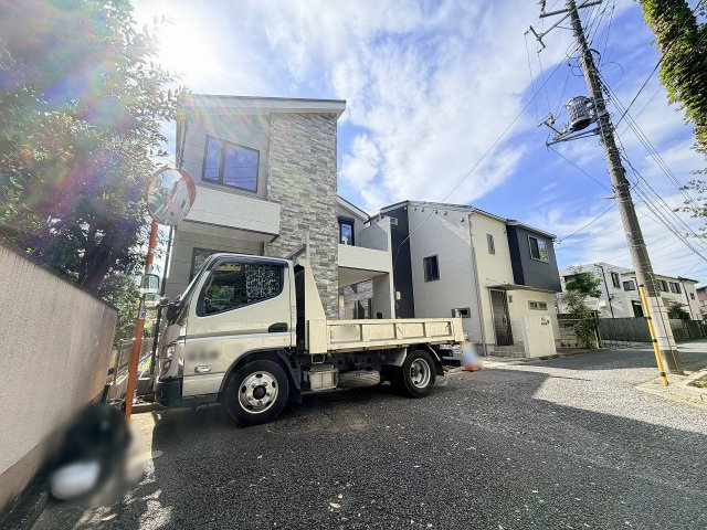 【外観】 | 練馬区貫井三丁目　新築一戸建住宅　全1棟　（成増店） | 食洗器、タッチレス水栓、床暖房等の充実設備。