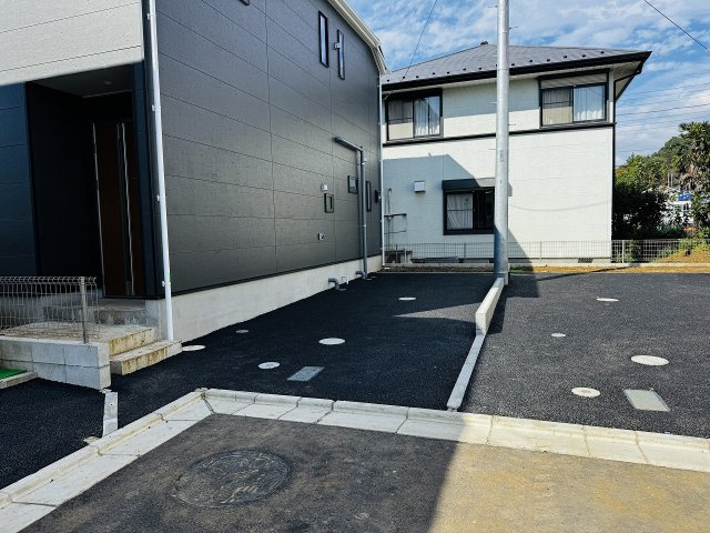 八王子市　宮下町　新築一戸建て　５期の駐車場|～2台駐車可能～
