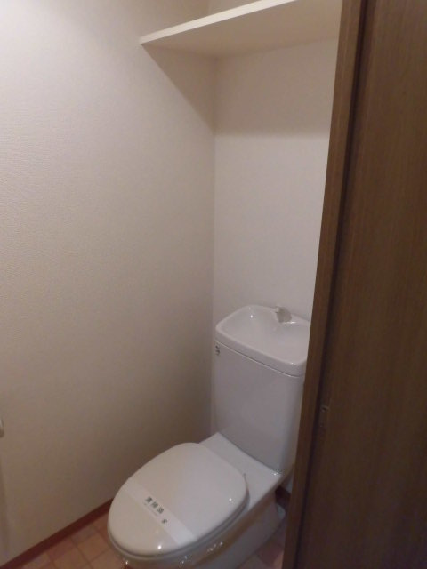 大阪市中央区材木町の賃貸マンションのトイレ