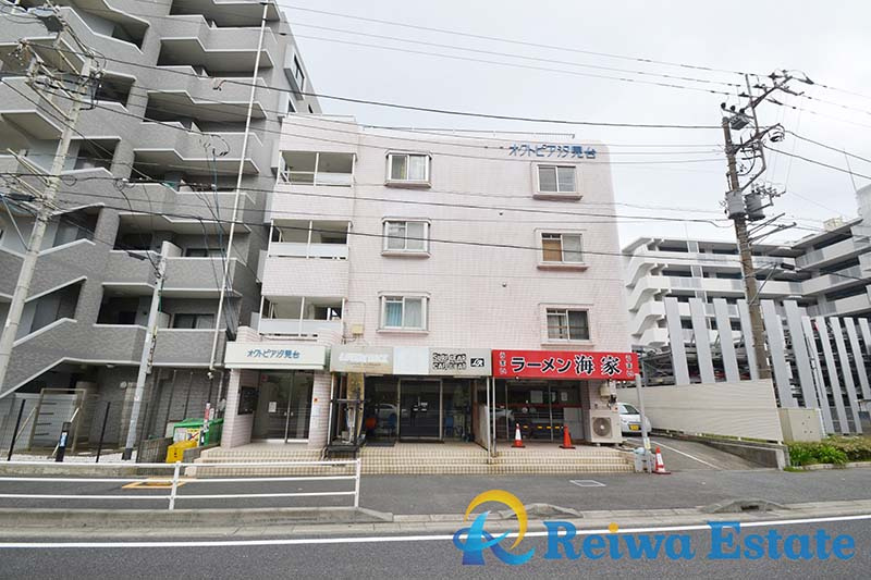 オクトピア汐見台の外観