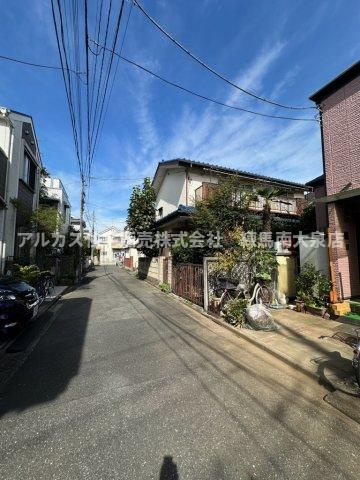 練馬区石神井台6丁目　土地　西武池袋線　大泉学園の前面道路含む現地写真