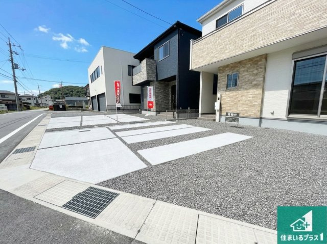 即日案内可能■彦根市正法寺町　第1期　新築一戸建ての駐車場|駐車スペース！散水栓があるので、こまめに愛車を洗えます！