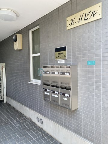 豊島区雑司が谷１丁目の賃貸マンションのエントランス