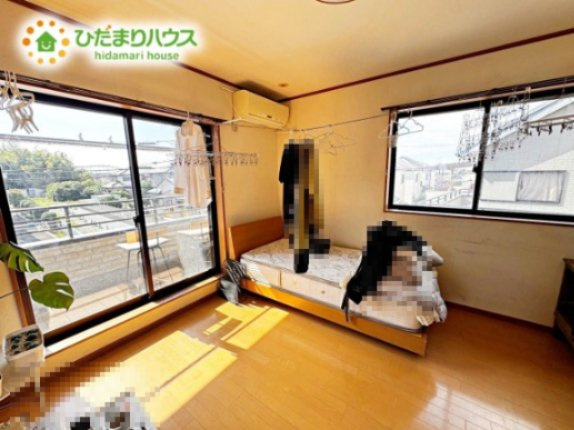 上尾市大谷本郷　二世帯中古戸建の寝室|2F寝室です。陽当たり良好です。