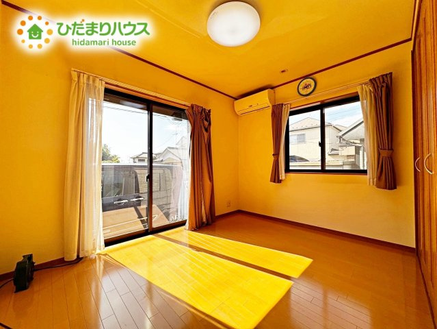上尾市大谷本郷　二世帯中古戸建の洋室|1F洋室です。十分なスペースがあり過ごしやすいですね。