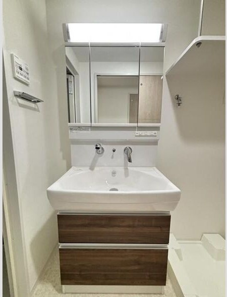 フォレスト コナ名駅の洗面所