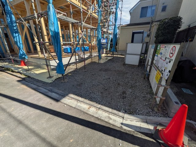 八王子市　川口町　新築一戸建て　４７期の駐車場|～並列2台駐車可能カースペース付き～