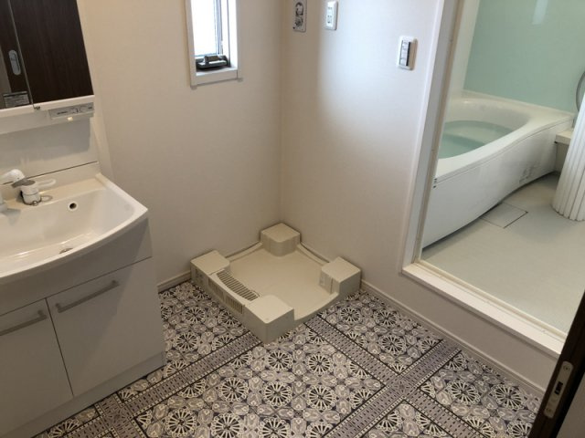 リエート余部A棟の洗面所