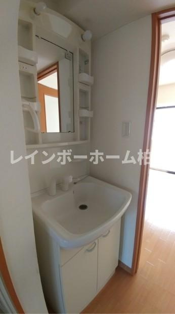 特典：仲介手数料が不要です‼の洗面所|独立洗面台です