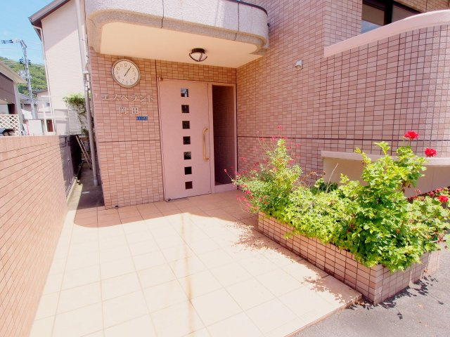 エスペラント岡田のエントランス