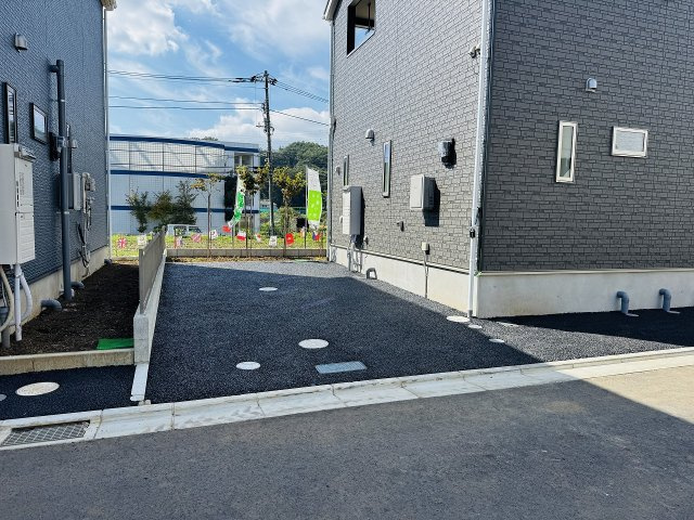 八王子市　宮下町　新築一戸建て　５期の駐車場|～2台駐車可能～