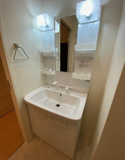 グラシア津田沼Ⅰの独立洗面台