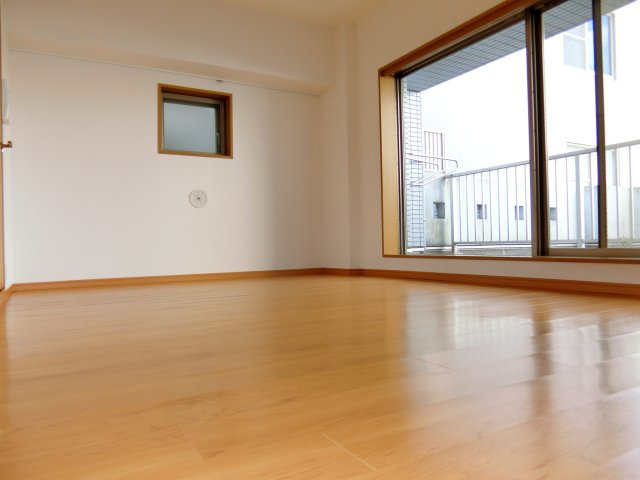 【寝室】