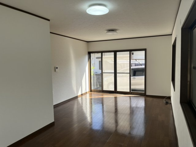 新居浜市坂井町中古住宅【1,580】土地41.81坪　建物34.12