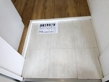 小比企マンションの玄関