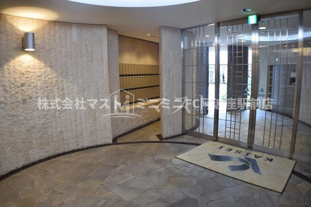 KAISEI本町のロビー