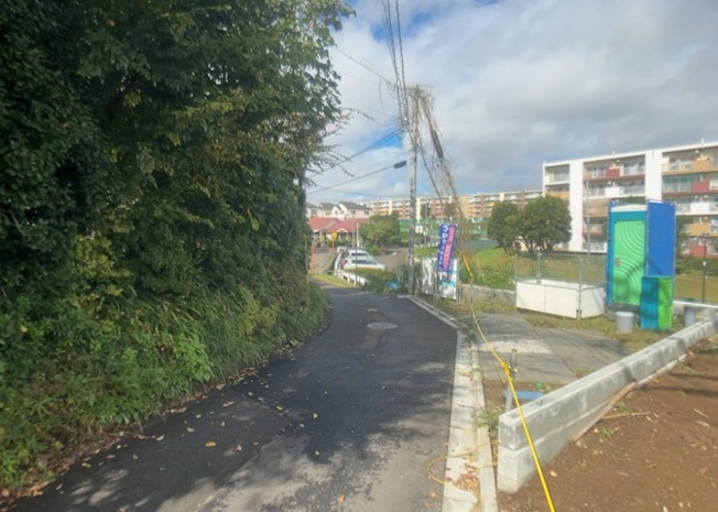 【展望】 | 本町田新築戸建 | 眺望を気にして物件を探す場合、前面に建物が建っていないか現地で確認しましょう！前面に建物があると景色はもちろん、日当たりや風通しにも影響が出てきます。住んだ時のことを想像しながら現地見学をしましょう。