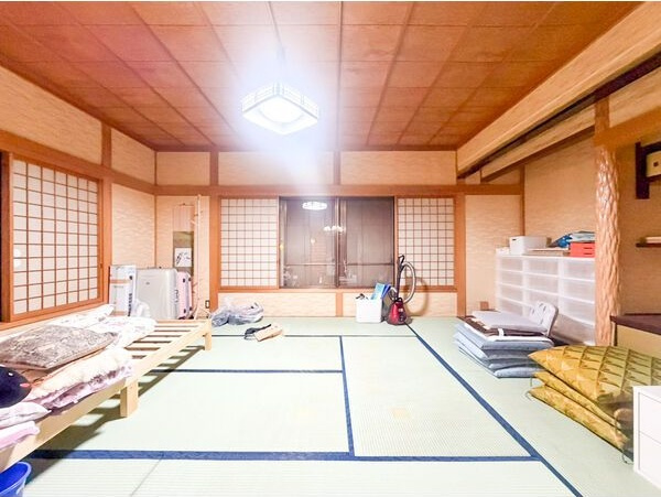 大高町貸家の和室