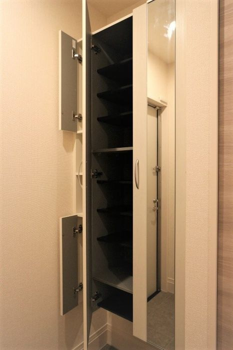 インペリアルの玄関|収納もある玄関です