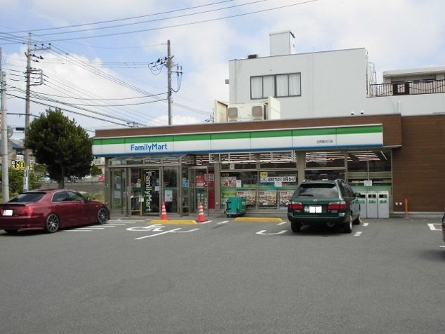 グレースコート臼井の周辺|ファミリーマートまで800m