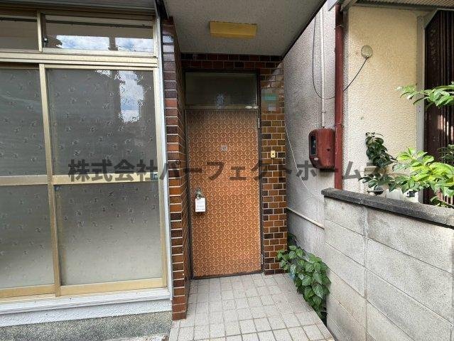 東船橋戸建　賃貸の玄関|落ち着いた玄関です