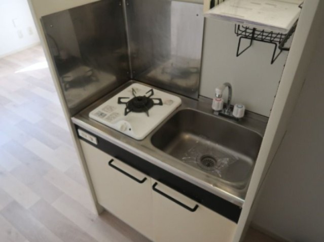 調布市小島町３丁目のアパートのキッチン