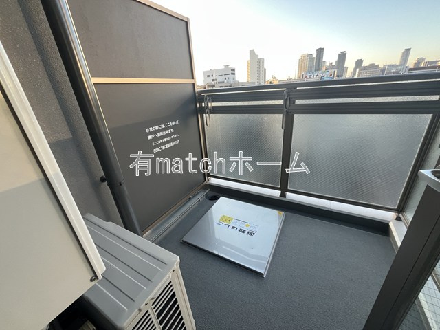 セレニテ東梅田アリエのバルコニー