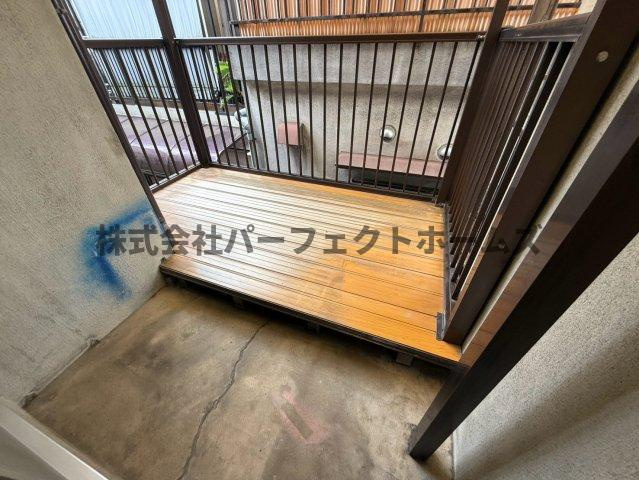 都丘町テラスハウス　賃貸のバルコニー|開放的で明るい空間を演出してくれるバルコニーです