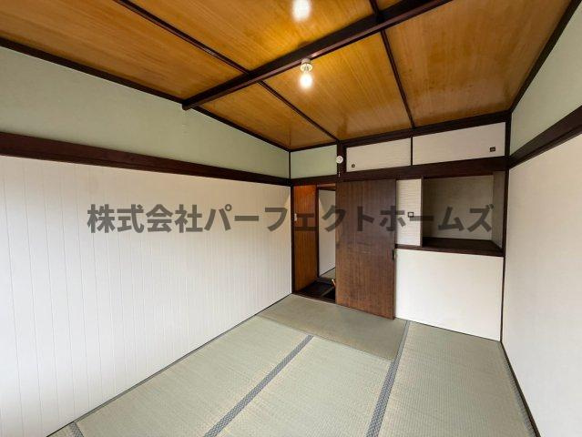 都丘町テラスハウス　賃貸の和室|和室ならではの温かな和の空間で寛ぎの時間を過ごせます