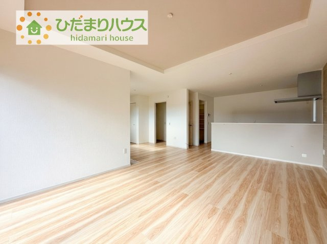 【居間・リビング】 | つくば市上横場3期　新築戸建　1号棟 | 南向きのリビングではぽかぽかの日差しが感じられます☆彡