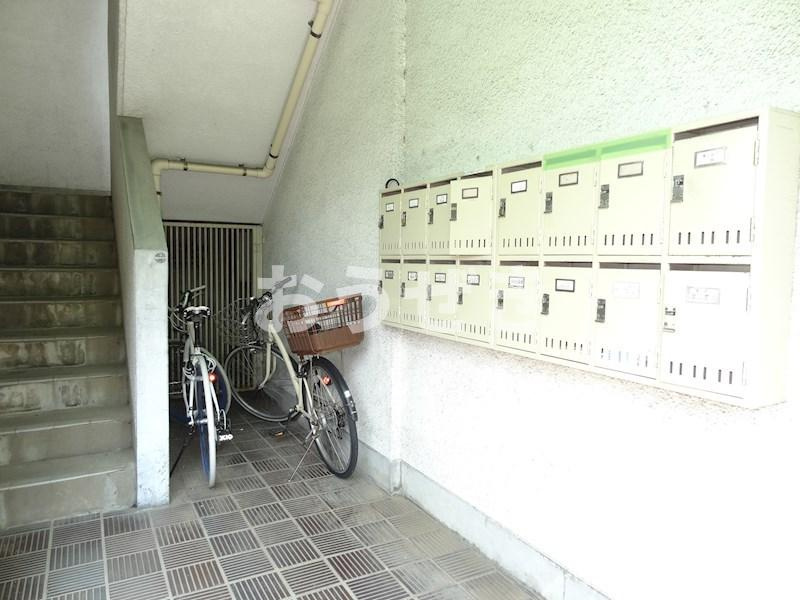 丸忠マンションのエントランス