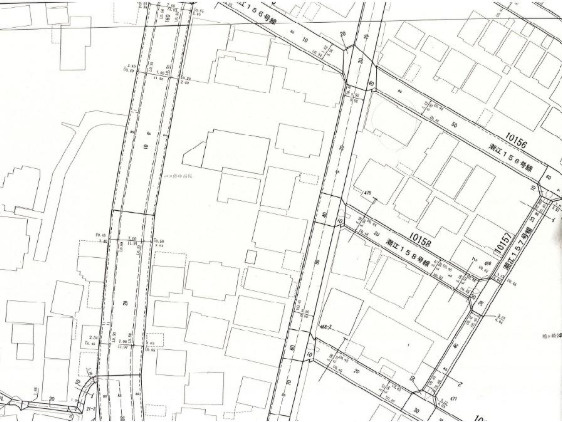「小学校近く」高知市北竹島町　売地　建築条件無しの土地図|現地周辺の地図です。道路のつながりや周辺の配置を、立地確認の参考にご覧ください。
