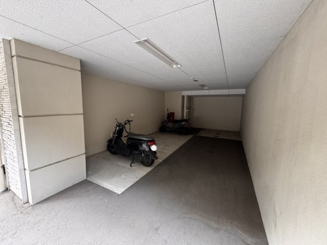 アンピール千早駅南の駐輪場|雨に直接当たらないため、車体の金属パーツや鎖のサビつき、シートの劣化を防ぎます☆