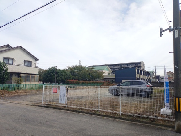 敷地面積31～33坪以上　売地　川越市脇田新町の前面道路含む現地写真|北西側約5.9ｍ公道、新設開発道路5.0ｍ